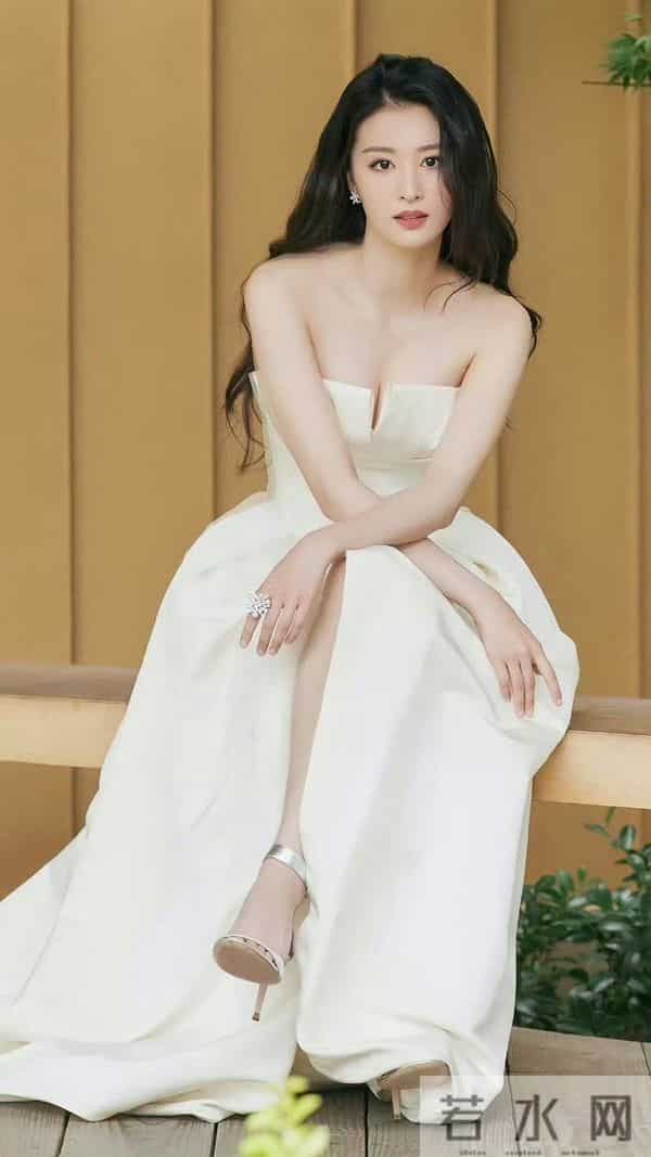 王楚然 美腿修长 透明高跟露出脚趾缝