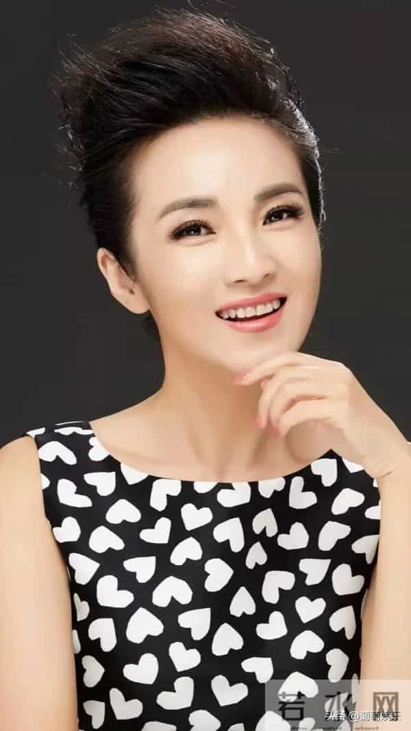 央视主持人 管彤