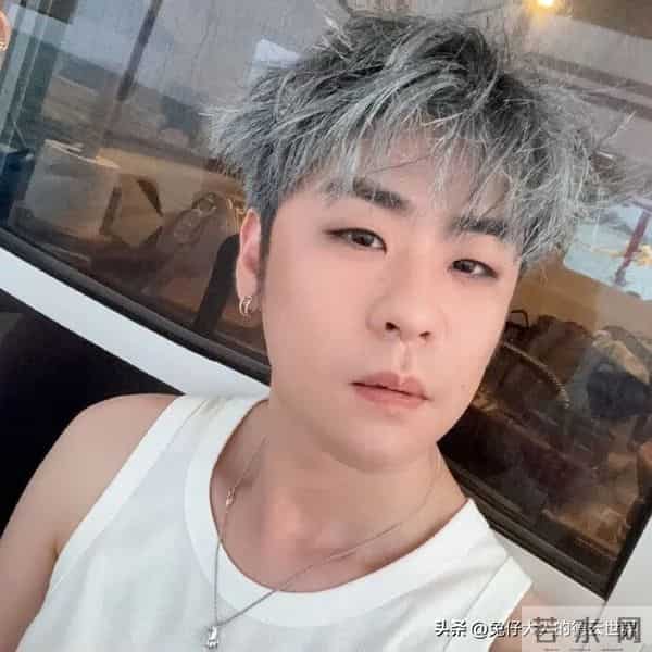 德云社张云雷空降师弟直播间，连线21分钟，人气暴增，我弟我宠