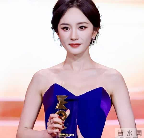 被“艳压”8年,杨幂再次官宣新消息,已是赵丽颖高攀不起的存在