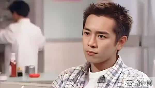 为了割韭菜,脸都不要了?这几位明星“捞钱”的样子太难看了!