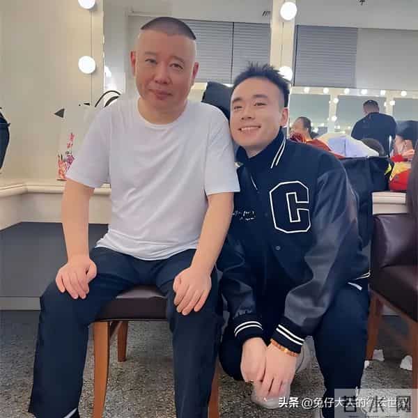 德云社张云雷空降师弟直播间，连线21分钟，人气暴增，我弟我宠