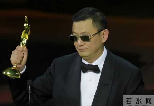 王家卫爆雷录音门：背后故事惊掉下巴，秦雯竟袭警得逞？