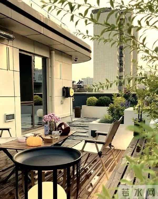 哭笑不得！陈赫的千万豪宅漏雨成“水帘洞”，买顶楼多少人后悔了