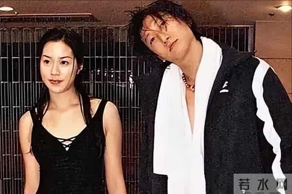 她14岁就长得“倾国倾城”,被富豪花7亿娶回家,8年生下4个娃