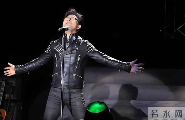 汪峰演唱会翻车被群嘲,葛荟婕:只往女人身上使劲,唱不上去正常
