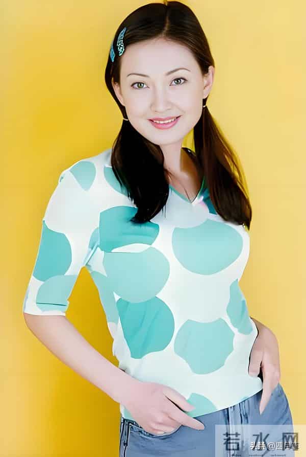 年轻时候的。牛莉