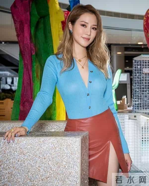 14岁就长得“倾国倾城”，24岁被富豪花7亿娶回家，8年生下4个娃