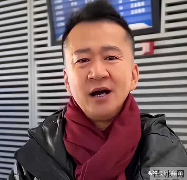 知名演员无戏可拍,已回老家摆摊挣钱,张颂文一句话揭开内娱真相