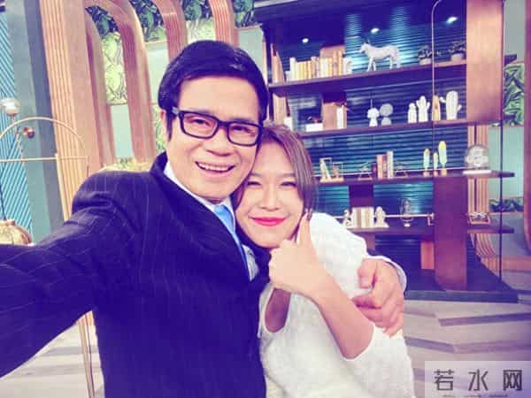 64岁TVB男星终于承认和女艺人的恋情，终结多年绯闻传闻