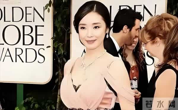 曾被张艺谋力捧,火后与富豪卷款61亿逃亡国外,大佬被抓她后悔吗