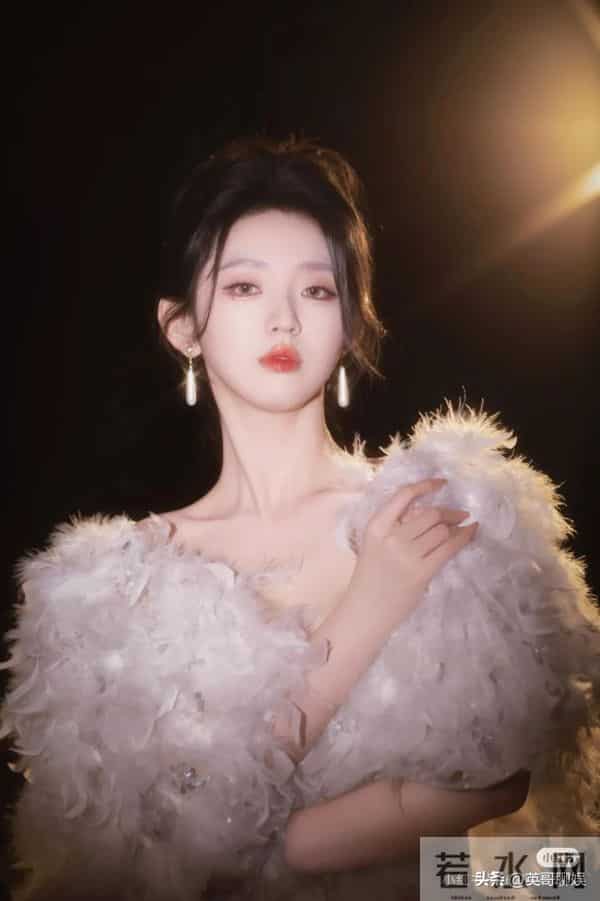 短剧十大女神彻底洗牌，岳雨婷没资格，李柯以第二，榜首没争议