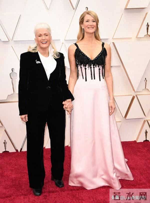 好莱坞资深演员戴安·拉德去世 其女儿劳拉·邓恩发声明悼念