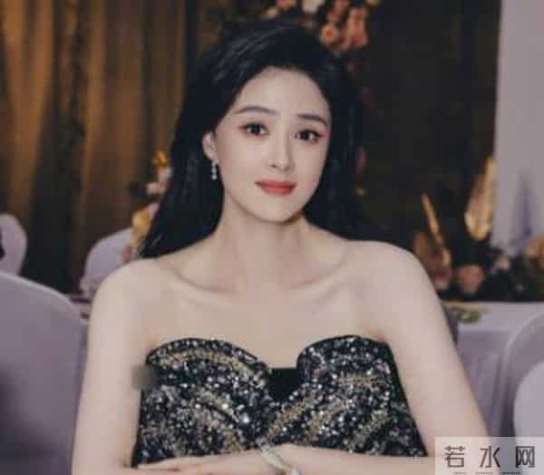 北京这一夜，秦海璐肿了，蒋欣瘦成皮包骨，却被66岁的她惊艳了