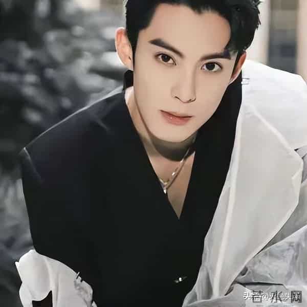 为了割韭菜,脸都不要了?这几位明星“捞钱”的样子太难看了!