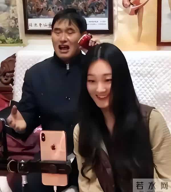 于文华也没想到，大衣哥爆红14年后，如今终于过上了理想生活