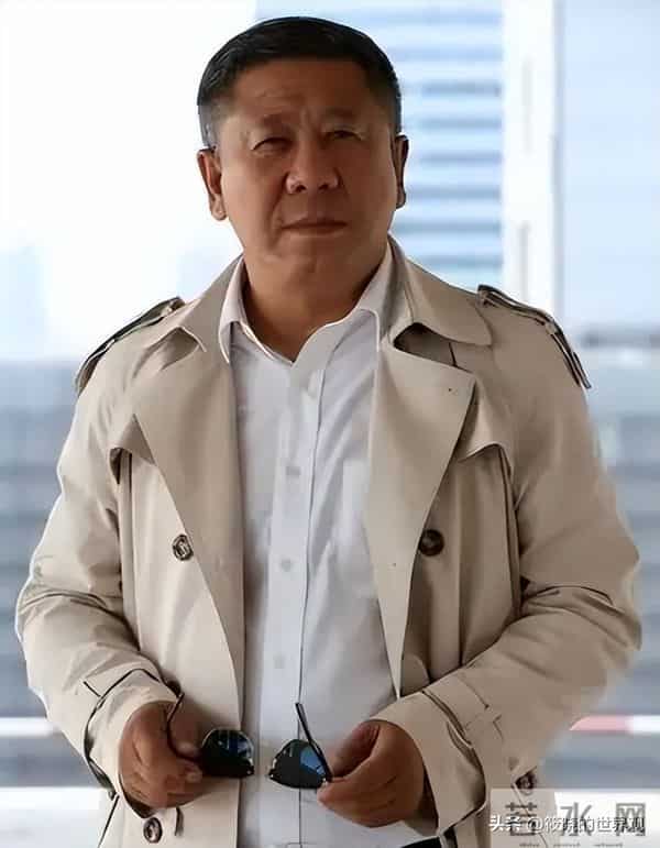 原来他俩是夫妻，被老婆领导了一辈子，68岁住大别墅却仍坚持拍戏