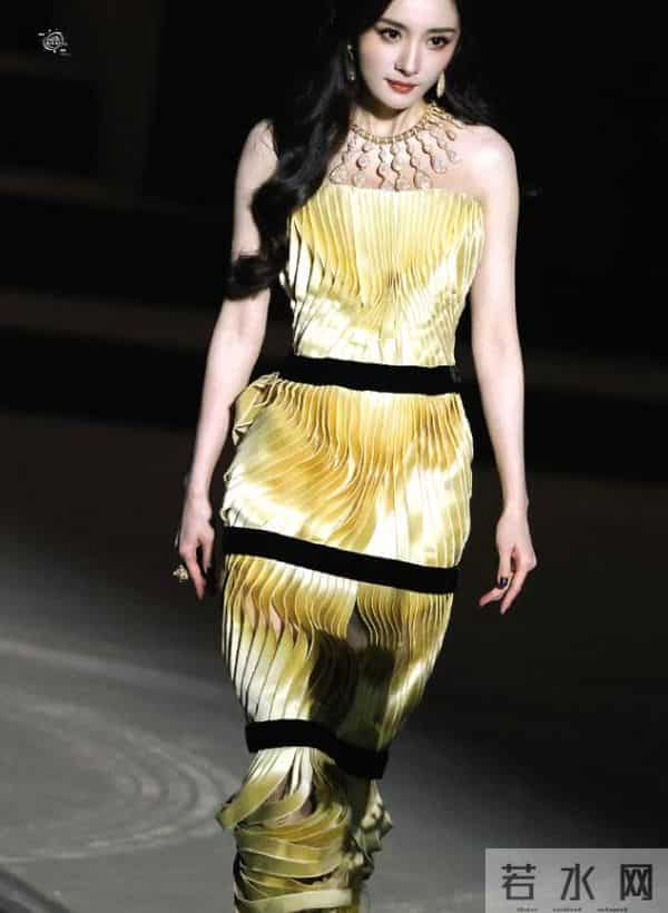 杨幂在85花中再出风头，坐C位力压港星，却被嘲模仿刘亦菲！