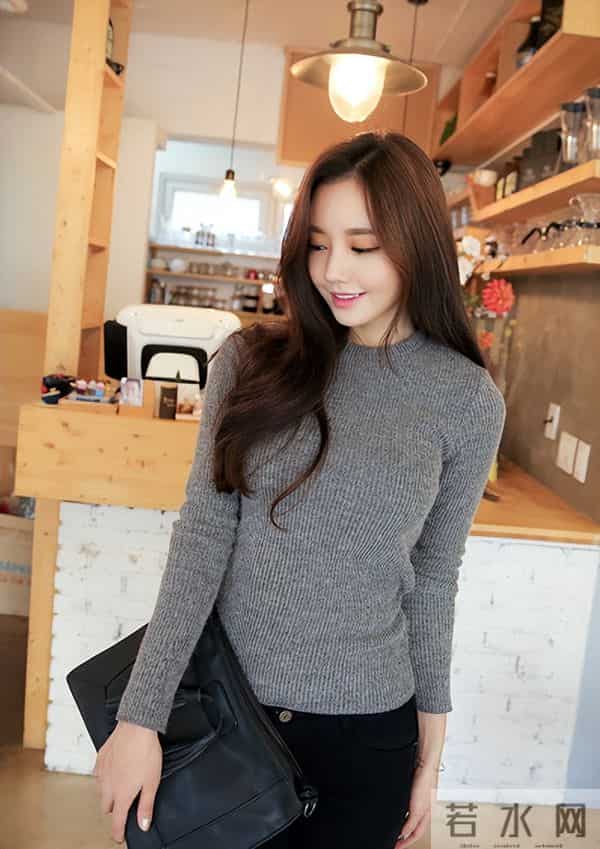 孙允珠——简约圆领毛衣&西装领格子外套