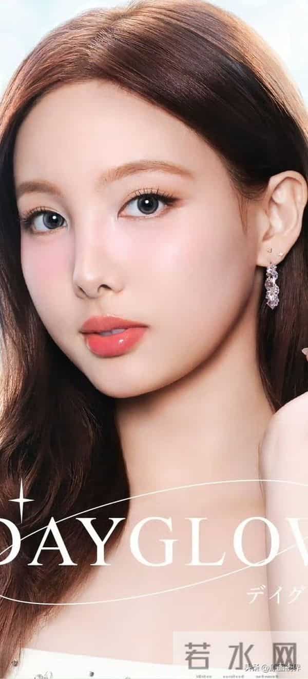 娜年今日——林娜琏时尚写真大图