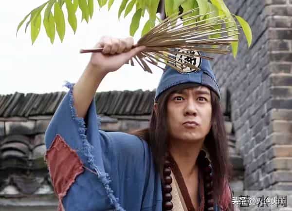 为了割韭菜,脸都不要了?这几位明星“捞钱”的样子太难看了!