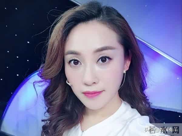 朱赤丹：结婚多年无儿无女，45岁辞职选择创业，因考试压力大痛哭