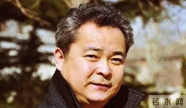 演员祝新运：凭借潘冬子火遍全国，却娶了离异还大3岁的妻子