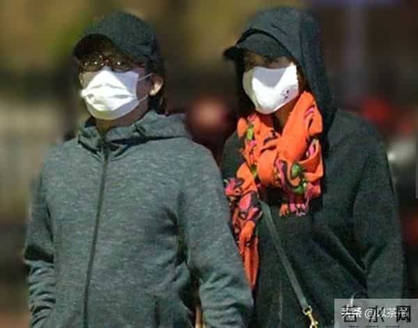 54岁藤原纪香风韵犹存很迷人，有过2段姐弟恋婚姻，无儿女成遗憾