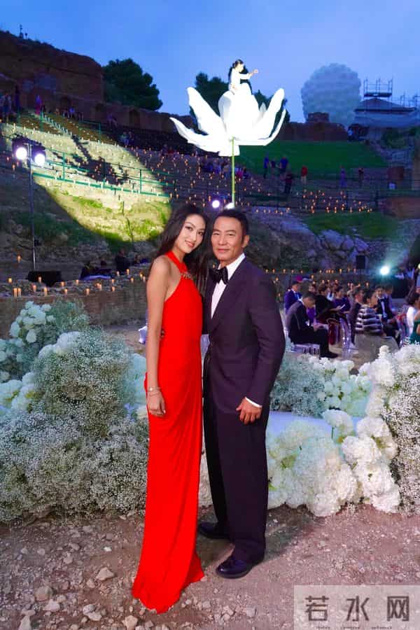 温州日清集团嫁女，甄子丹和汪诗诗甜蜜牵手，任达华女儿长得像他