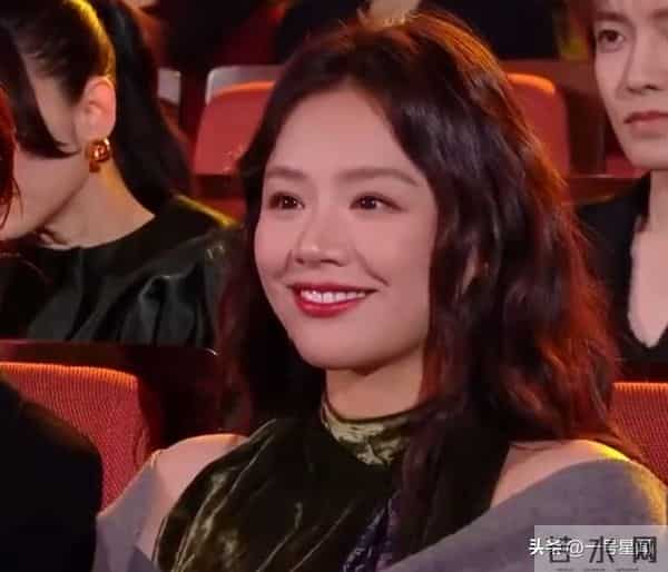 眼神骗不了人！欧豪晚会上一个细节，暗示了对马思纯的态度