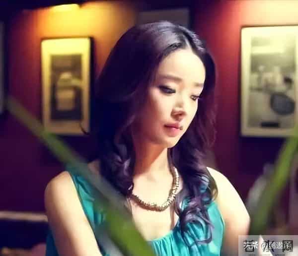 曾被张艺谋力捧,火后与富豪卷款61亿逃亡国外,现在的她过得如何