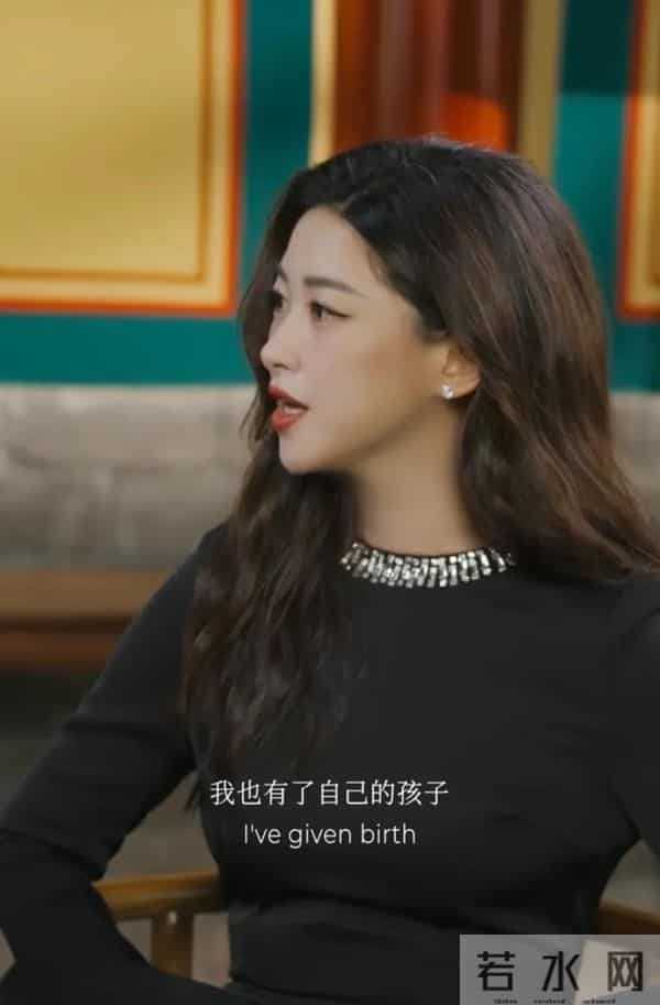 朱珠用全英文采访教翁青雅做人，41岁的她能力强，还是个好妈妈！