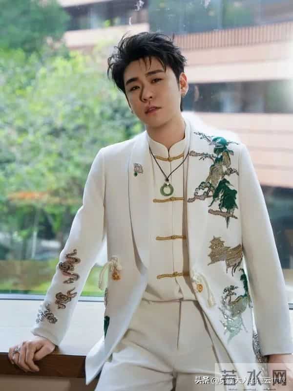 德云社张云雷空降师弟直播间，连线21分钟，人气暴增，我弟我宠