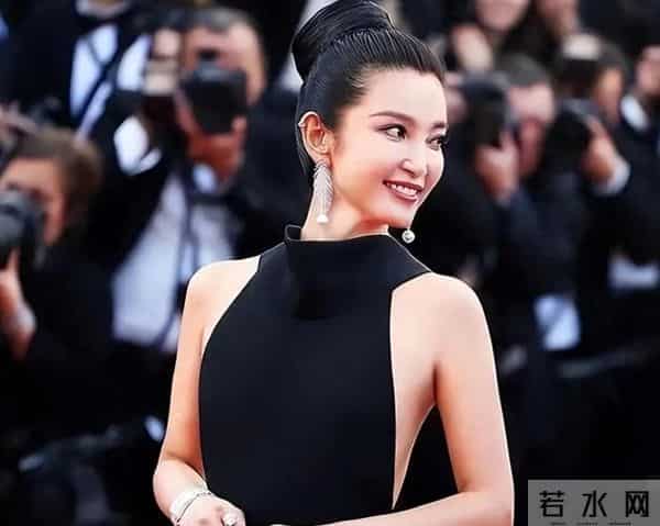 没了“贵人”撑腰,过气女星的残酷,在41岁白百何身上展露无遗