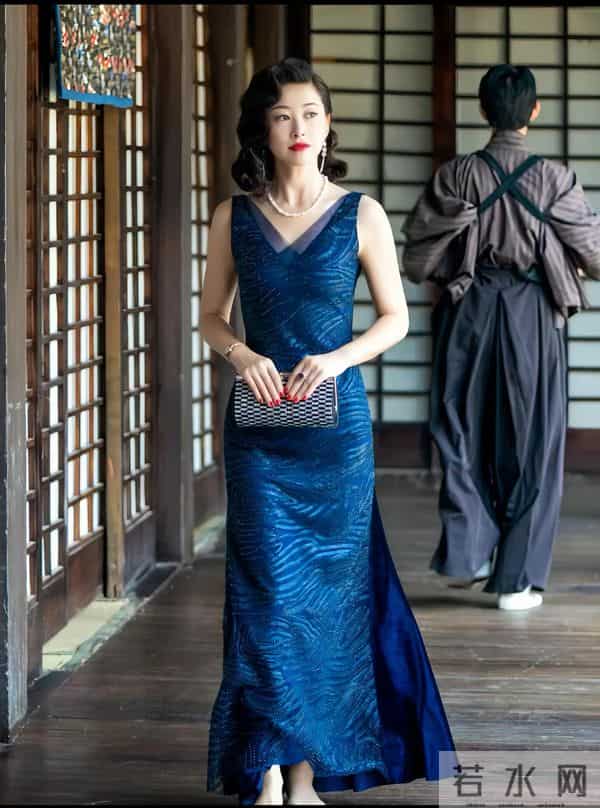 朱珠用全英文采访教翁青雅做人，41岁的她能力强，还是个好妈妈！