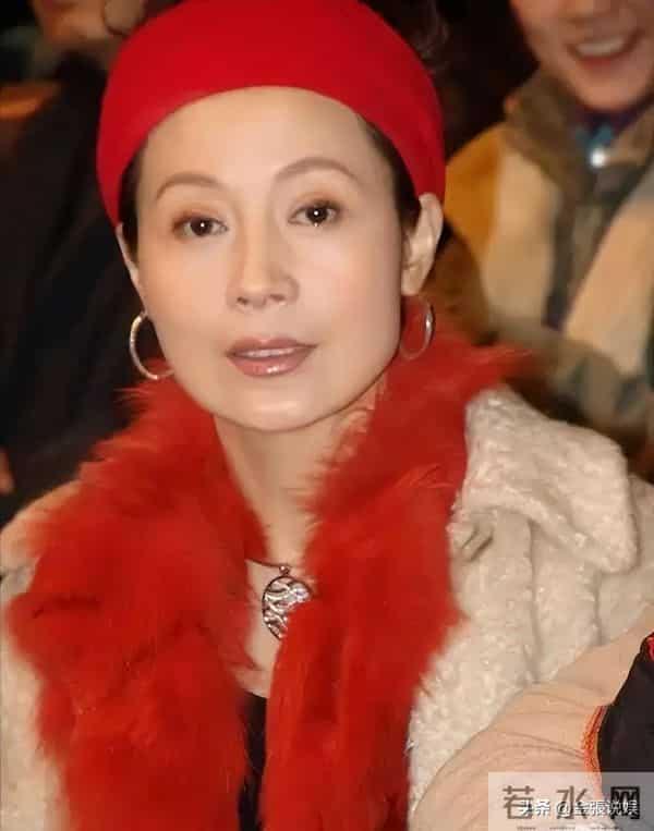 一婚娶央视主持人，二婚娶演员，三婚娶小30岁美女，64岁终于当爹