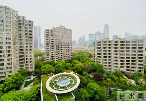 哭笑不得！陈赫的千万豪宅漏雨成“水帘洞”，买顶楼多少人后悔了