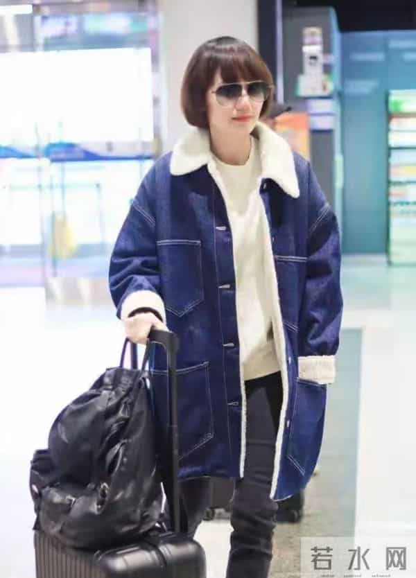 袁泉才是极简风穿搭标杆：基础款+配色干净，秋冬照穿高级感拉满