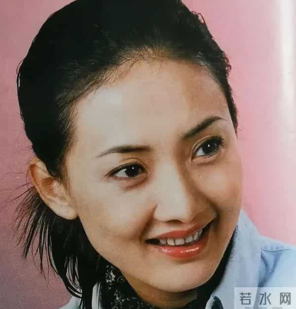 恩爱28年难抵残酷现实,牛莉把老公熬成爹,年龄差终究是道坎