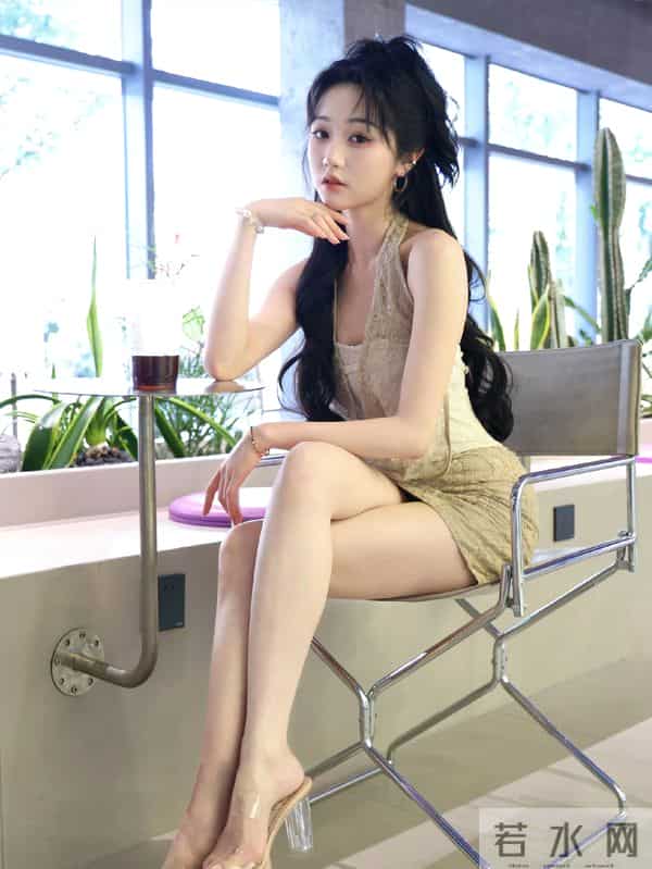 短剧演员岳雨婷身材也太好了吧