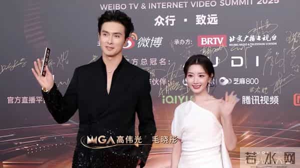 微博视界大会:杨幂丰满有料,关晓彤珠圆玉润,蒋欣美一大跳