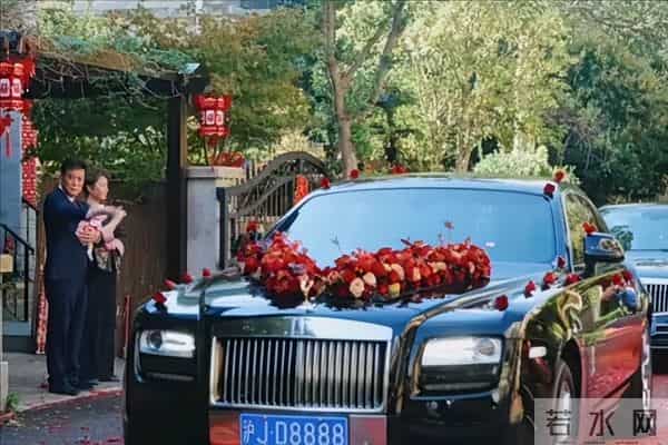 李嘉欣亲姐当婆婆了,有多少人还记得她苦等五年,带球上位的往事