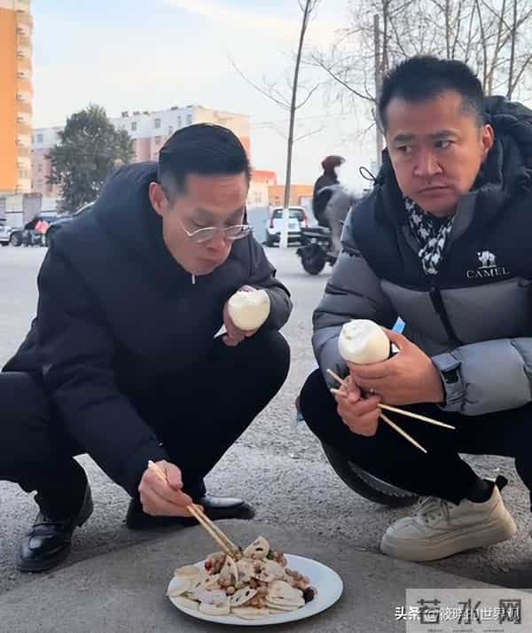 张颂文说对了,不拍戏就“消失”的演员李嘉明,已走上另一条大道