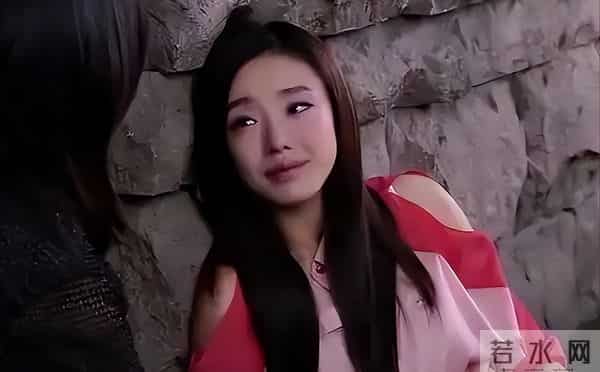 曾被张艺谋力捧,火后与富豪卷款61亿逃亡国外,大佬被抓她后悔吗