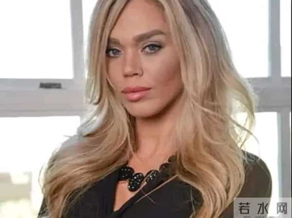 “惨文化”人物代表，昔日性感女神如今在街头捡垃圾