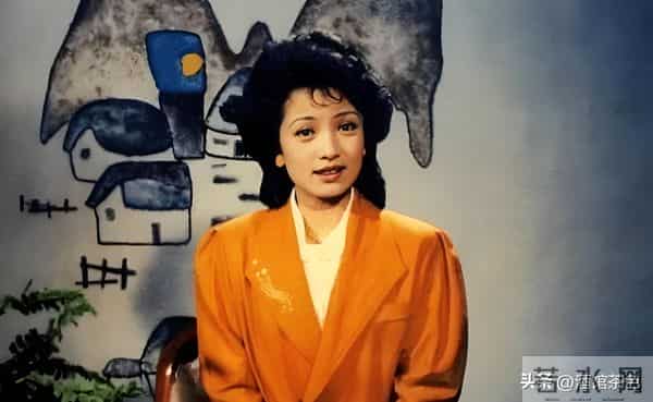 她是 “广东一枝花”，低调嫁揭阳富商育一子，儿媳也是著名主持人