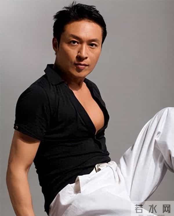 马景涛现状：发福到认不出，和新女友很甜蜜，辽宁亲戚和他很亲近