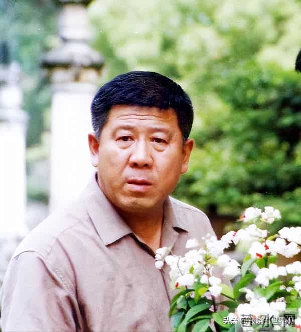 原来他俩是夫妻，被老婆领导了一辈子，68岁住大别墅却仍坚持拍戏