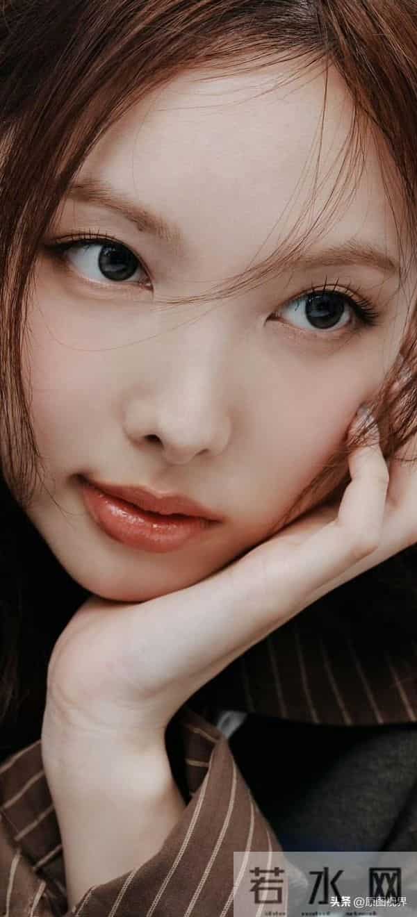 娜年今日——林娜琏时尚写真大图