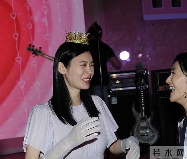 一波未平一波又起!奚梦瑶登上热搜,意外撕下了何超莲的“体面”